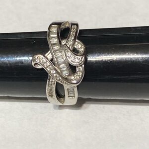 925 silver and crystal heart ring size 8 1/4